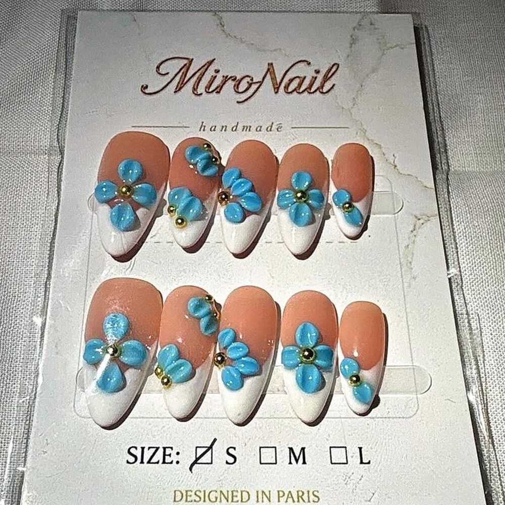 Brand new MiroNail handmade press-on nail set in size Small 🩵🌸